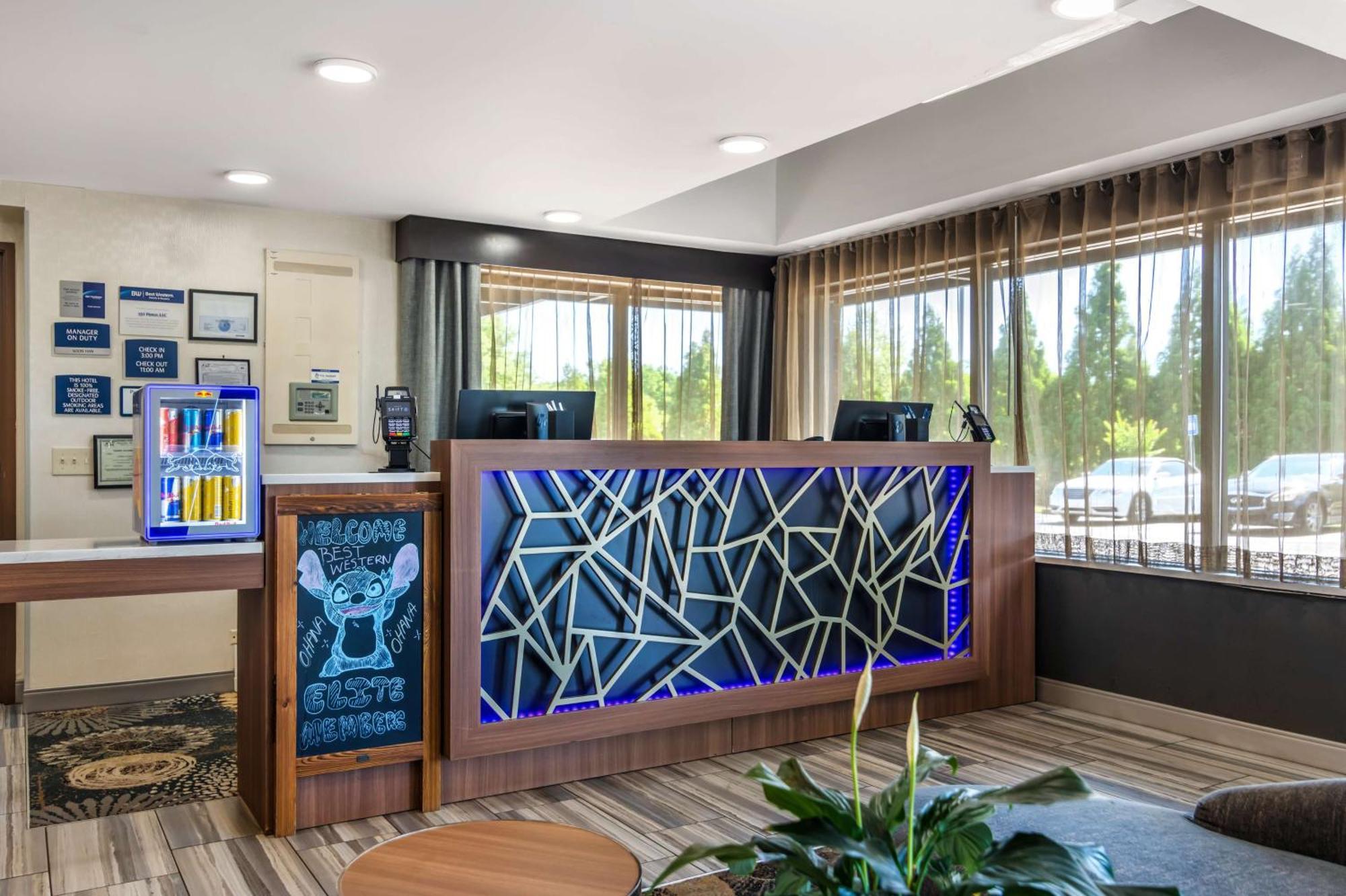 Best Western Atlanta-Marietta Ballpark Hotel Waterford Exterior photo